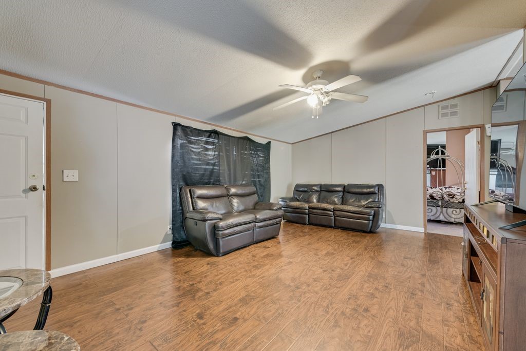 1287 County Road 134 Kaufman TX 75142