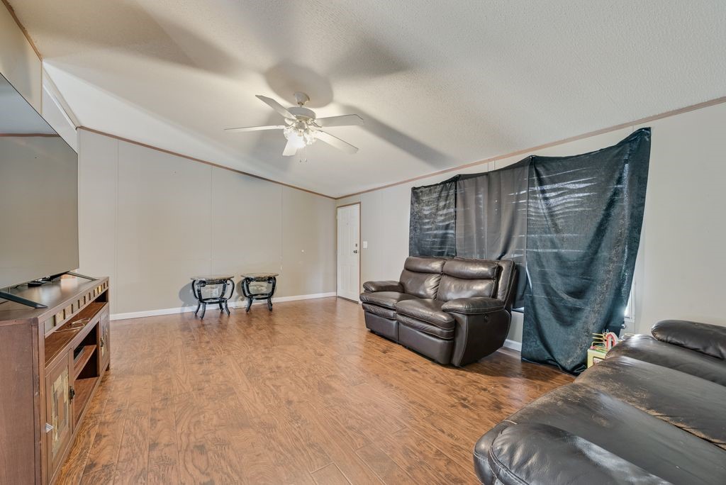 1287 County Road 134 Kaufman TX 75142