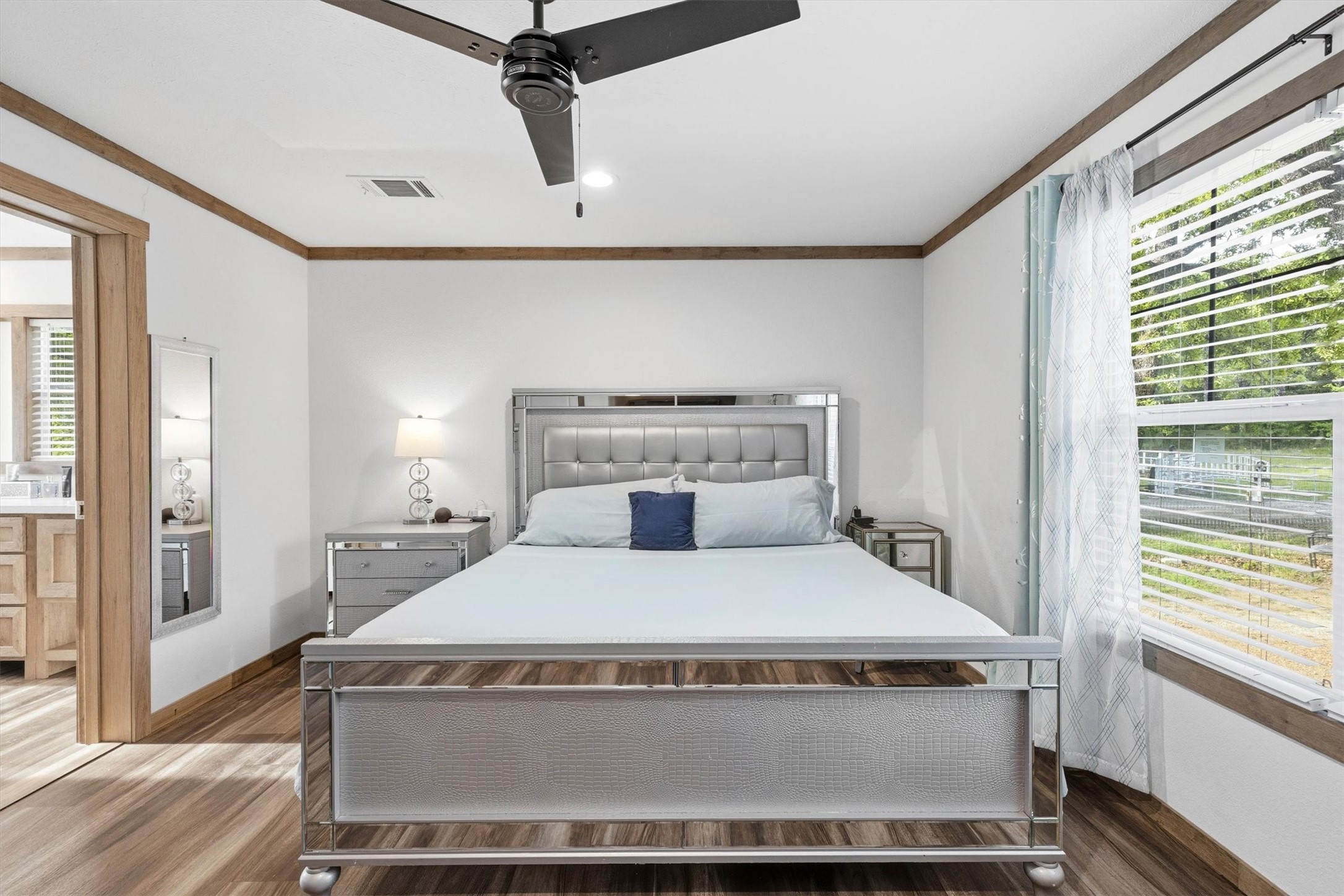 1334 E Woods Drive Kemp TX 75143