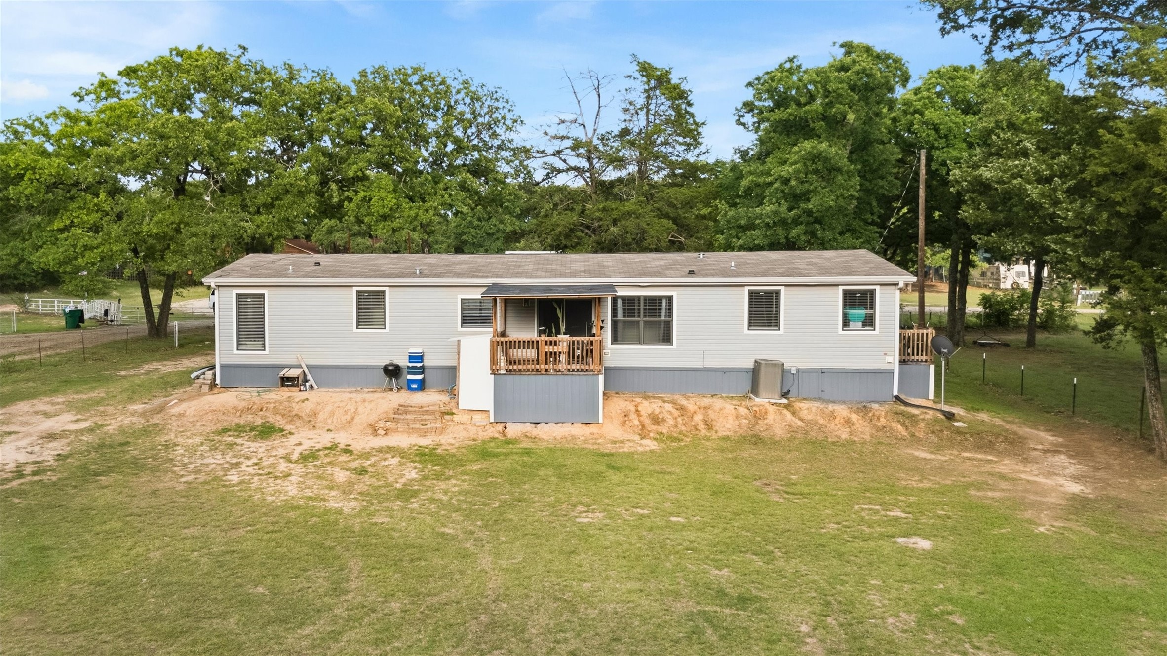 1334 E Woods Drive Kemp TX 75143