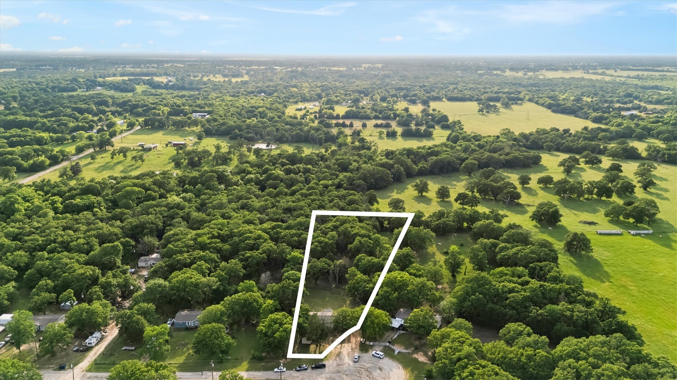 1334 E Woods Drive Kemp TX 75143
