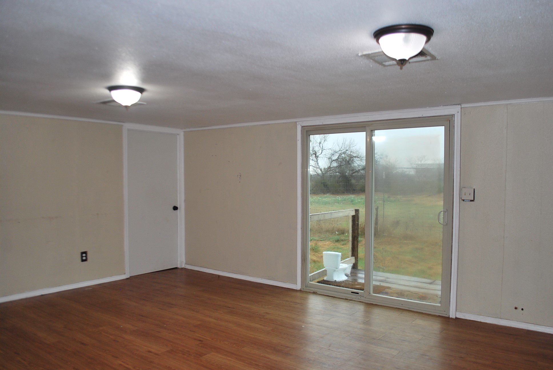 169 Village Drive Somerset TX 78069