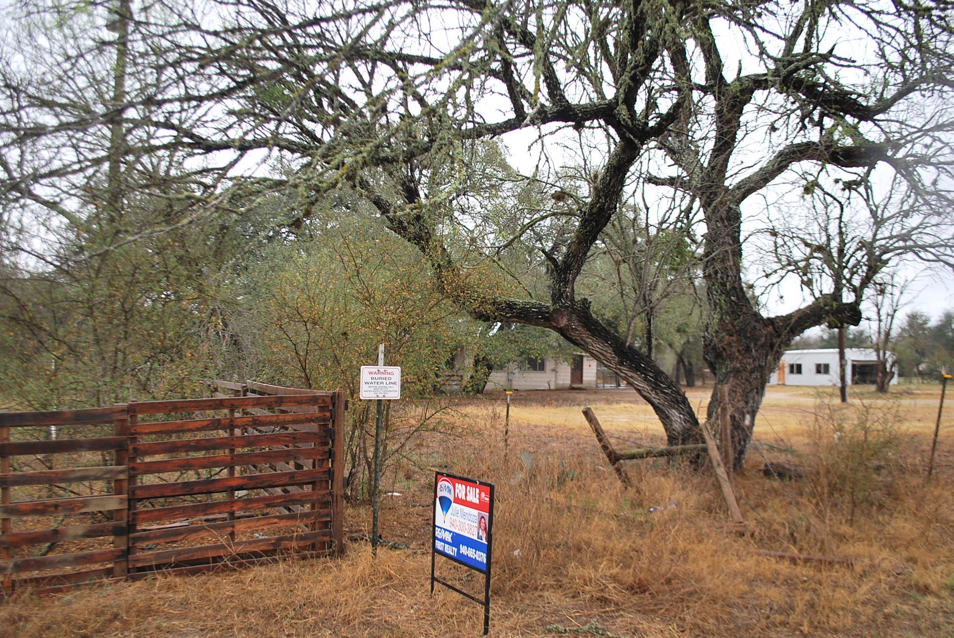 169 Village Drive Somerset TX 78069