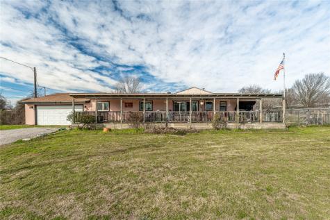 6200 Hunterwood Drive Granbury TX 76048