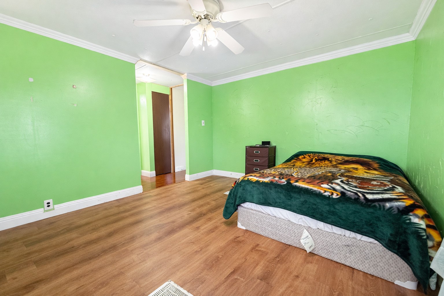200 Olive Street Emhouse TX 75110