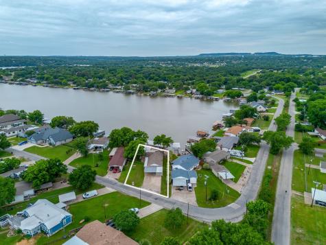 4006 Lands End Court Granbury TX 76048