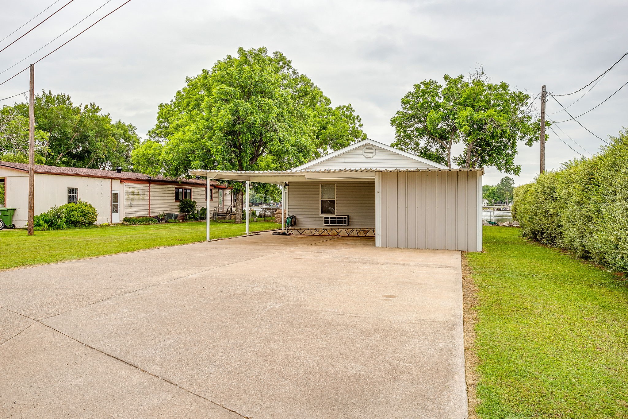 4006 Lands End Court Granbury TX 76048
