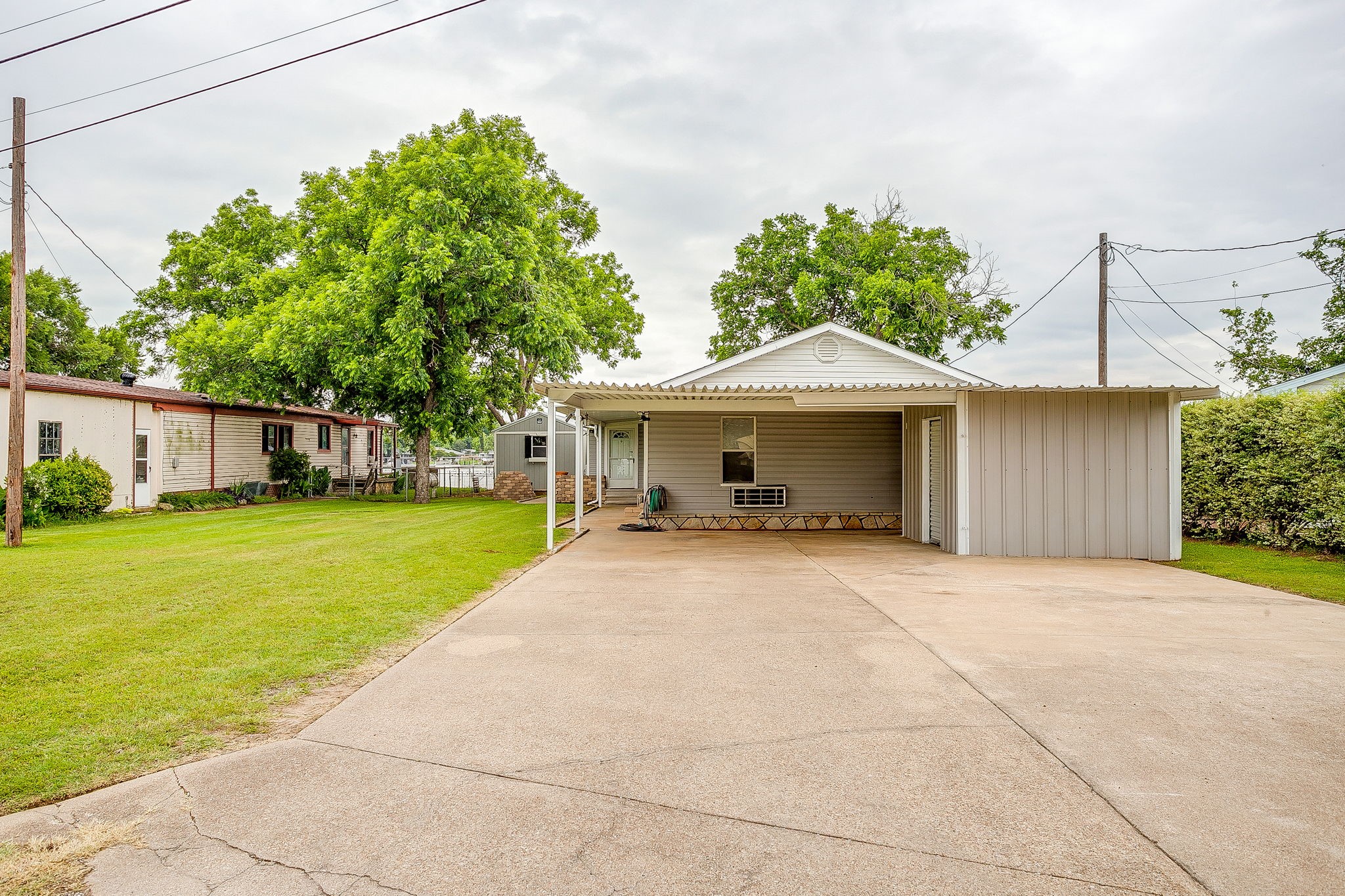 4006 Lands End Court Granbury TX 76048