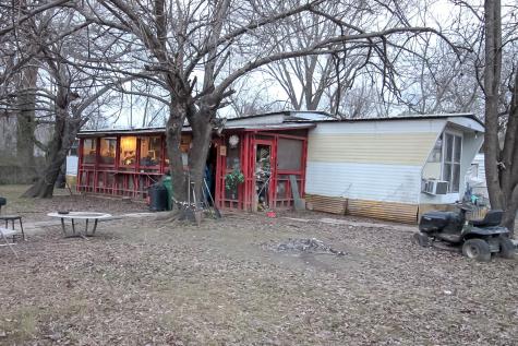 210 E 9th Hooks TX 75561