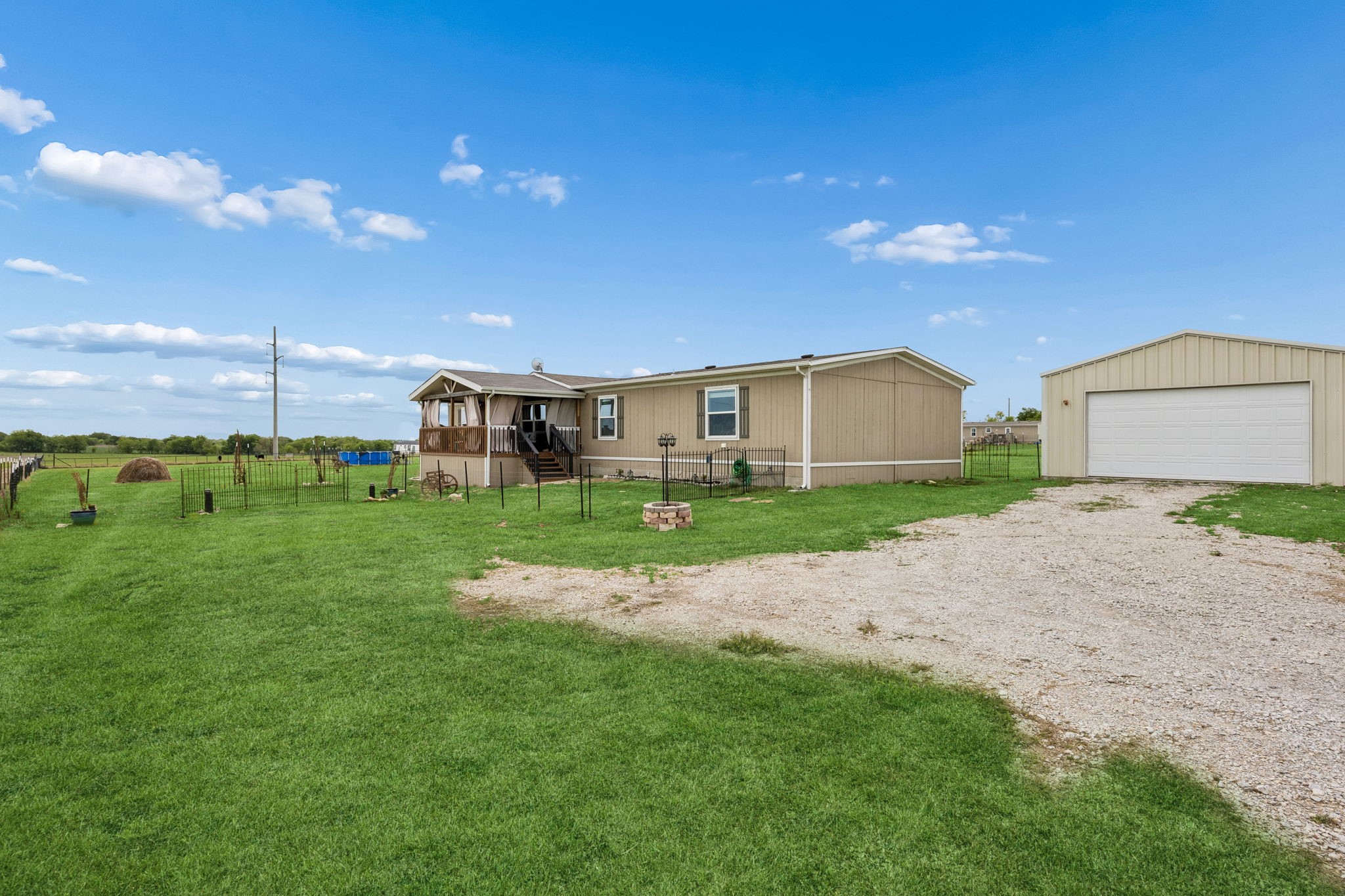 277 County Road 2735 Decatur TX 76234