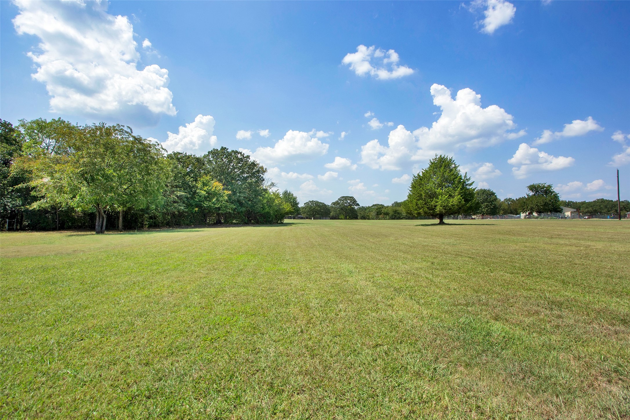 1793 Greer Sadler TX 76264
