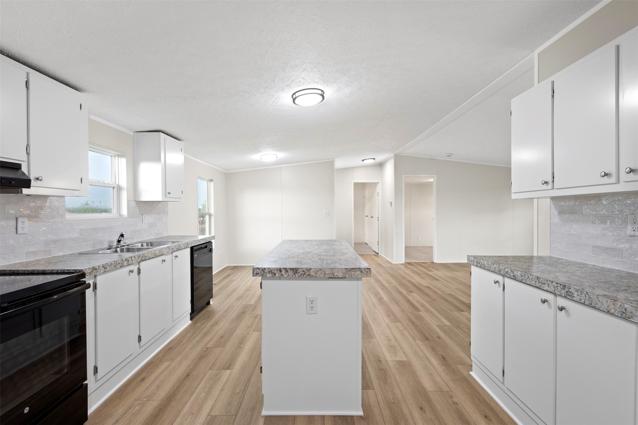 1418 Smooth Stone Drive Cleburne TX 76033