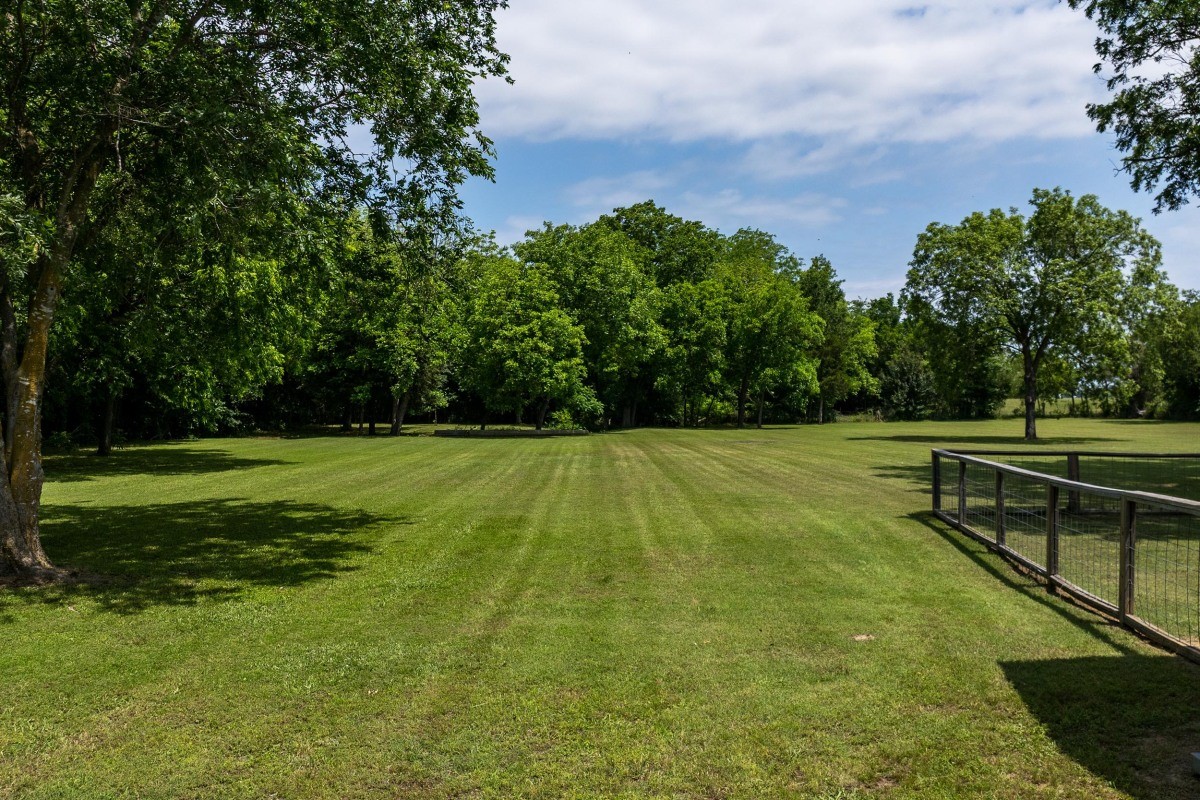 2606 Vz County Road 2813 Mabank TX 75147