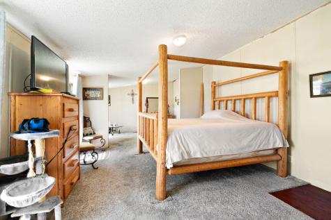 1530 W Front Street Blossom TX 75416