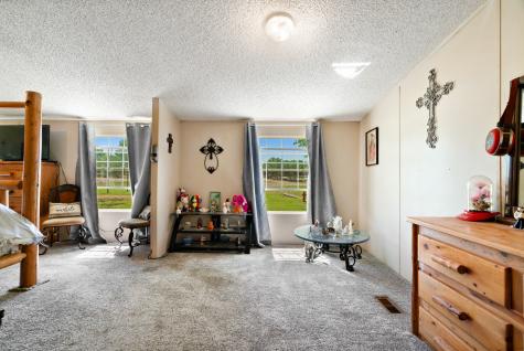 1530 W Front Street Blossom TX 75416