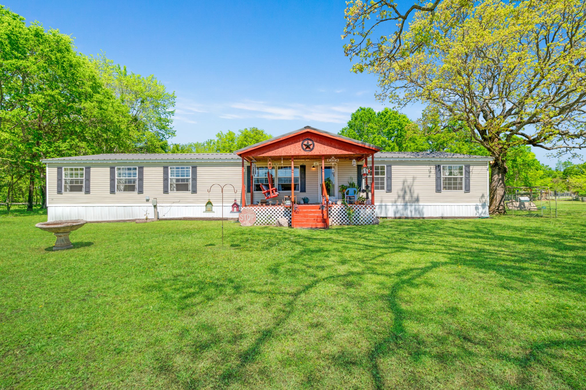 1530 W Front Street Blossom TX 75416