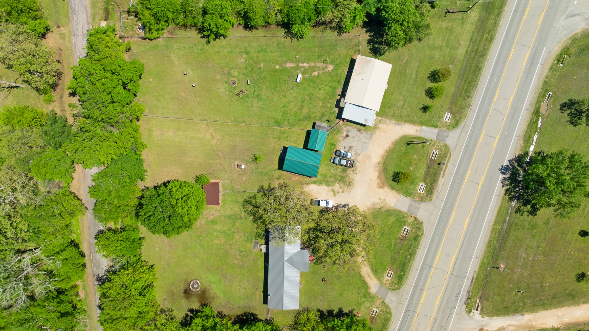 1530 W Front Street Blossom TX 75416