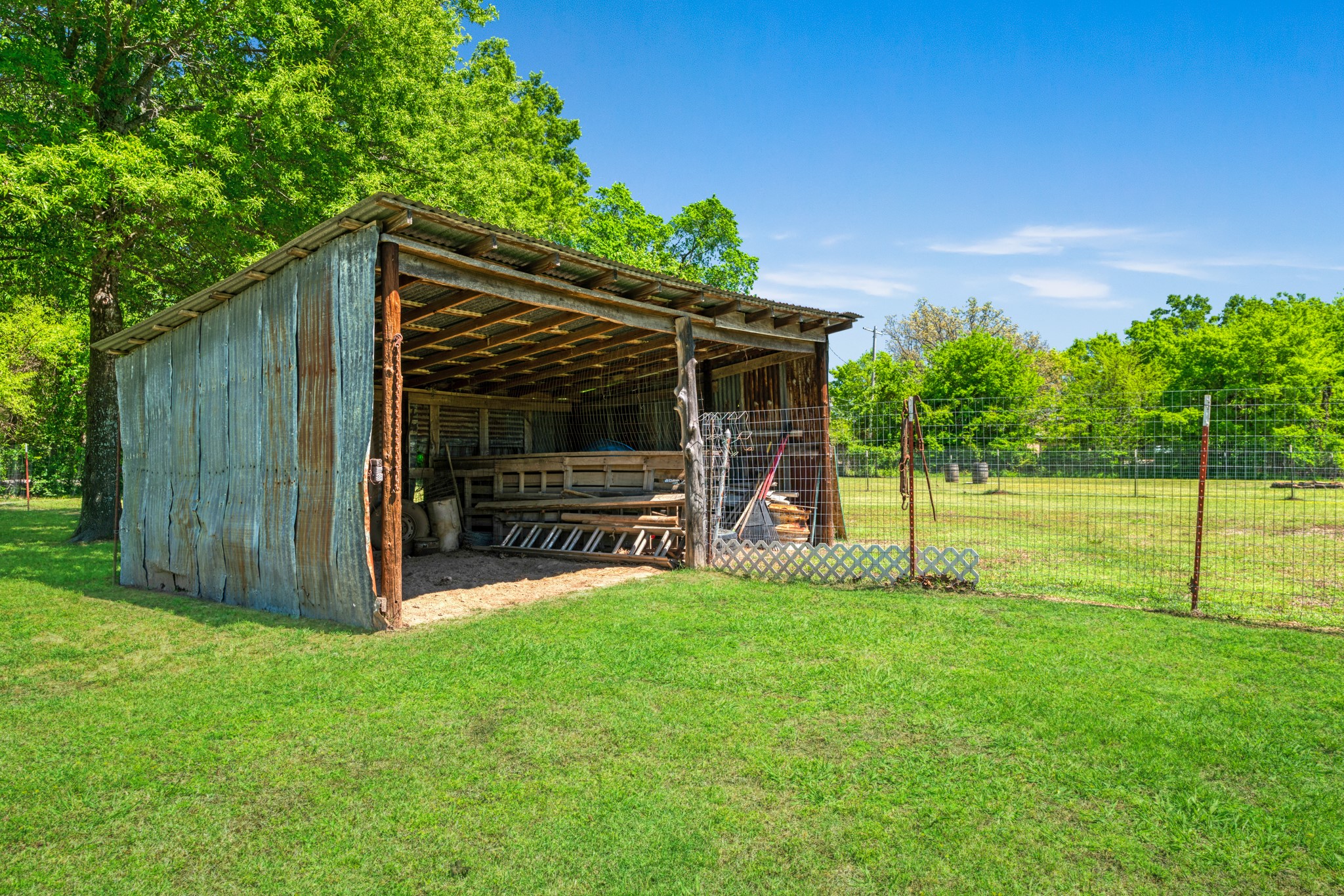 1530 W Front Street Blossom TX 75416