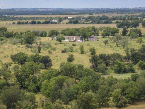 204 County Road 443 Chilton TX 76524