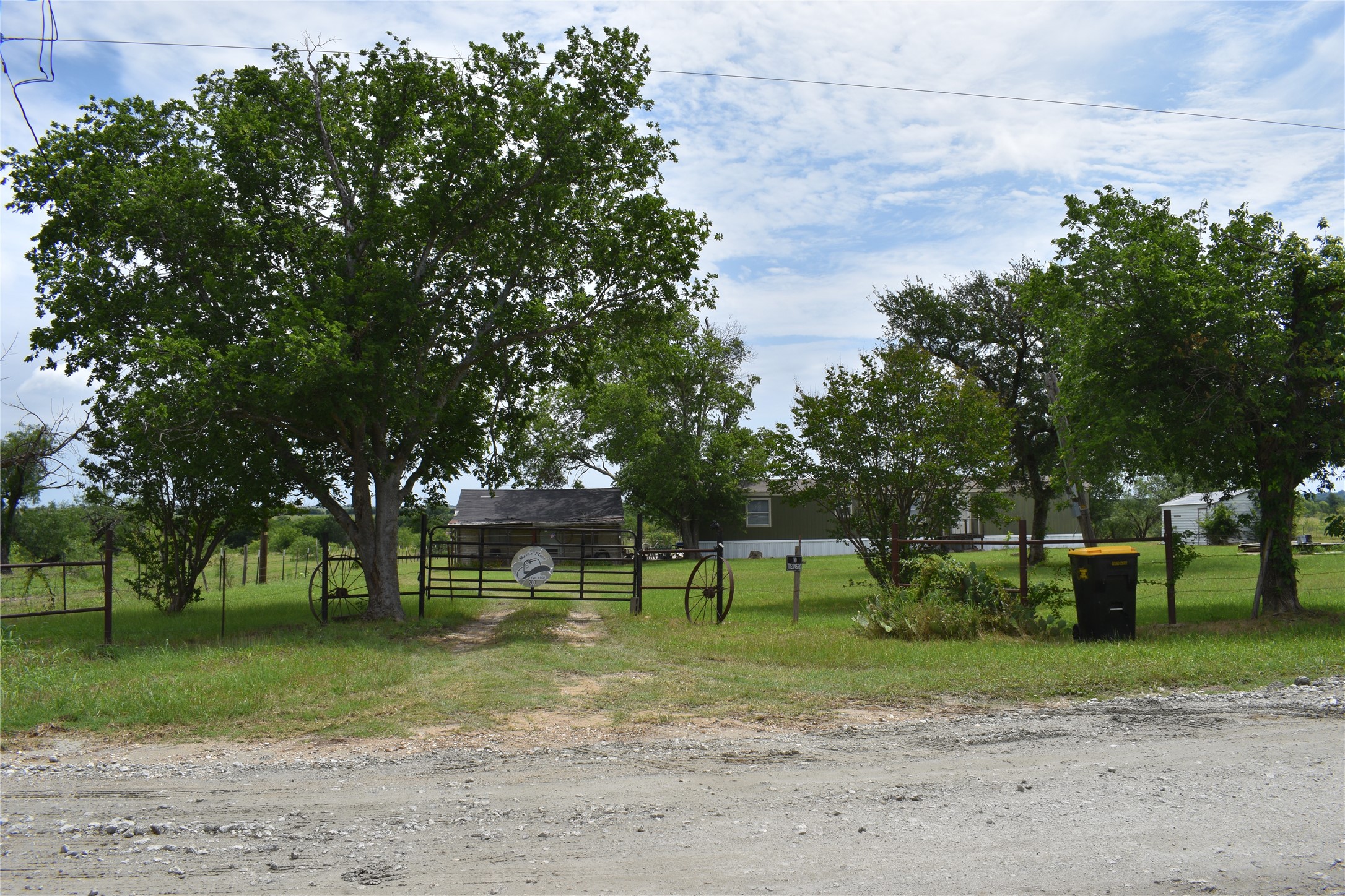 204 County Road 443 Chilton TX 76524