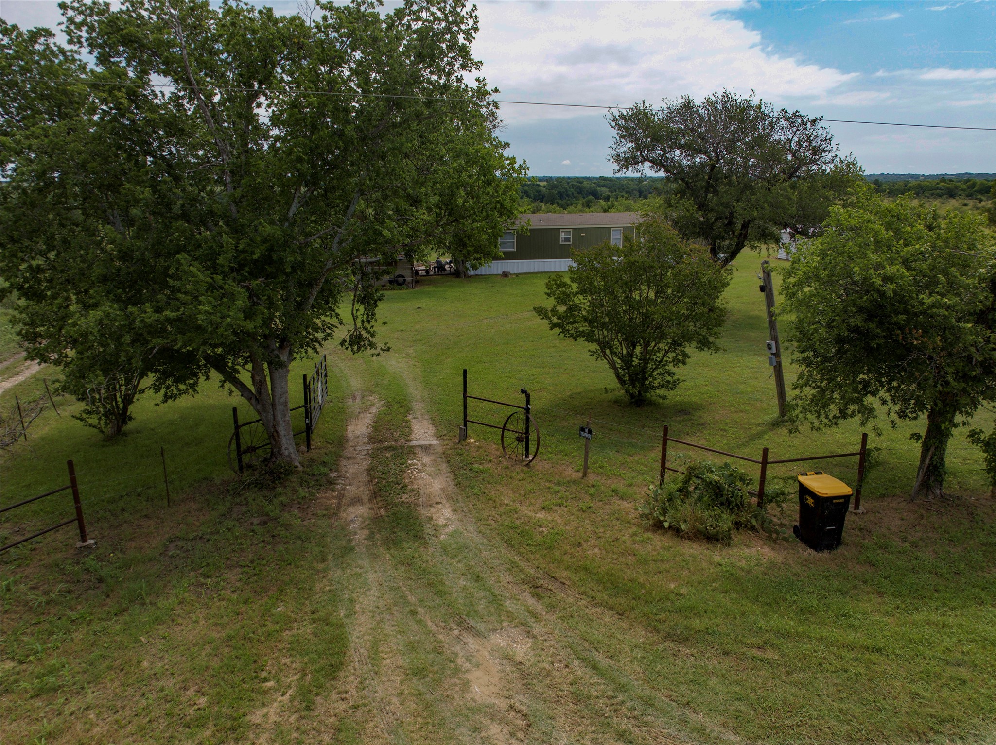 204 County Road 443 Chilton TX 76524