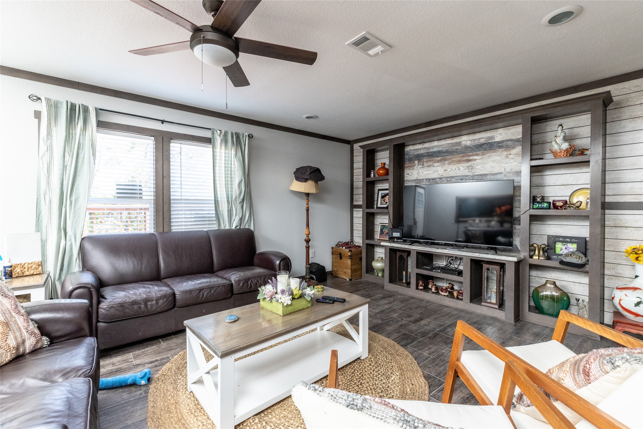 1009 Hopi Court Granbury TX 76048