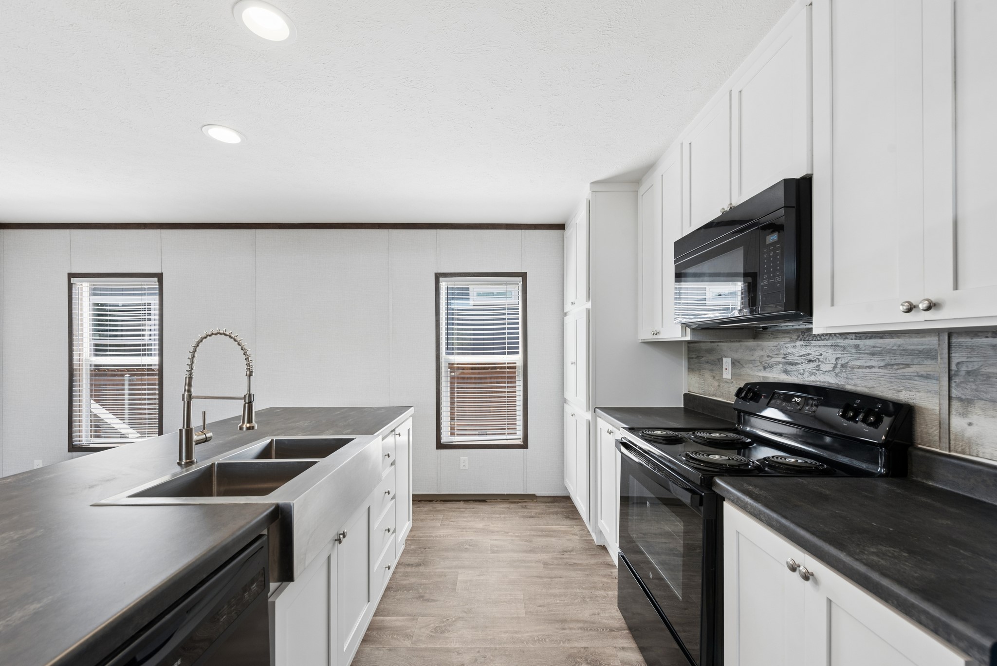 815 Thicket Trail Granbury TX 76048