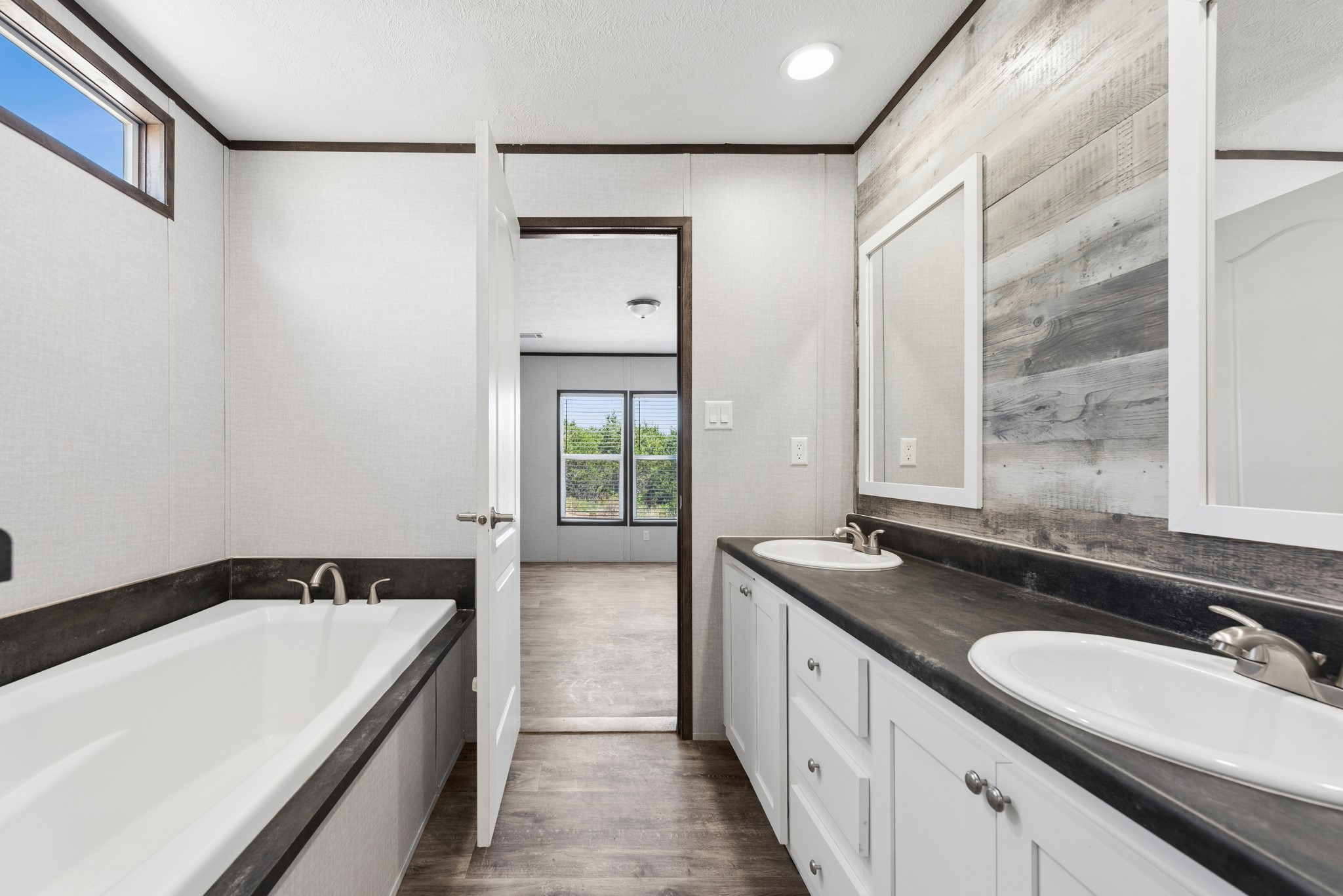 815 Thicket Trail Granbury TX 76048
