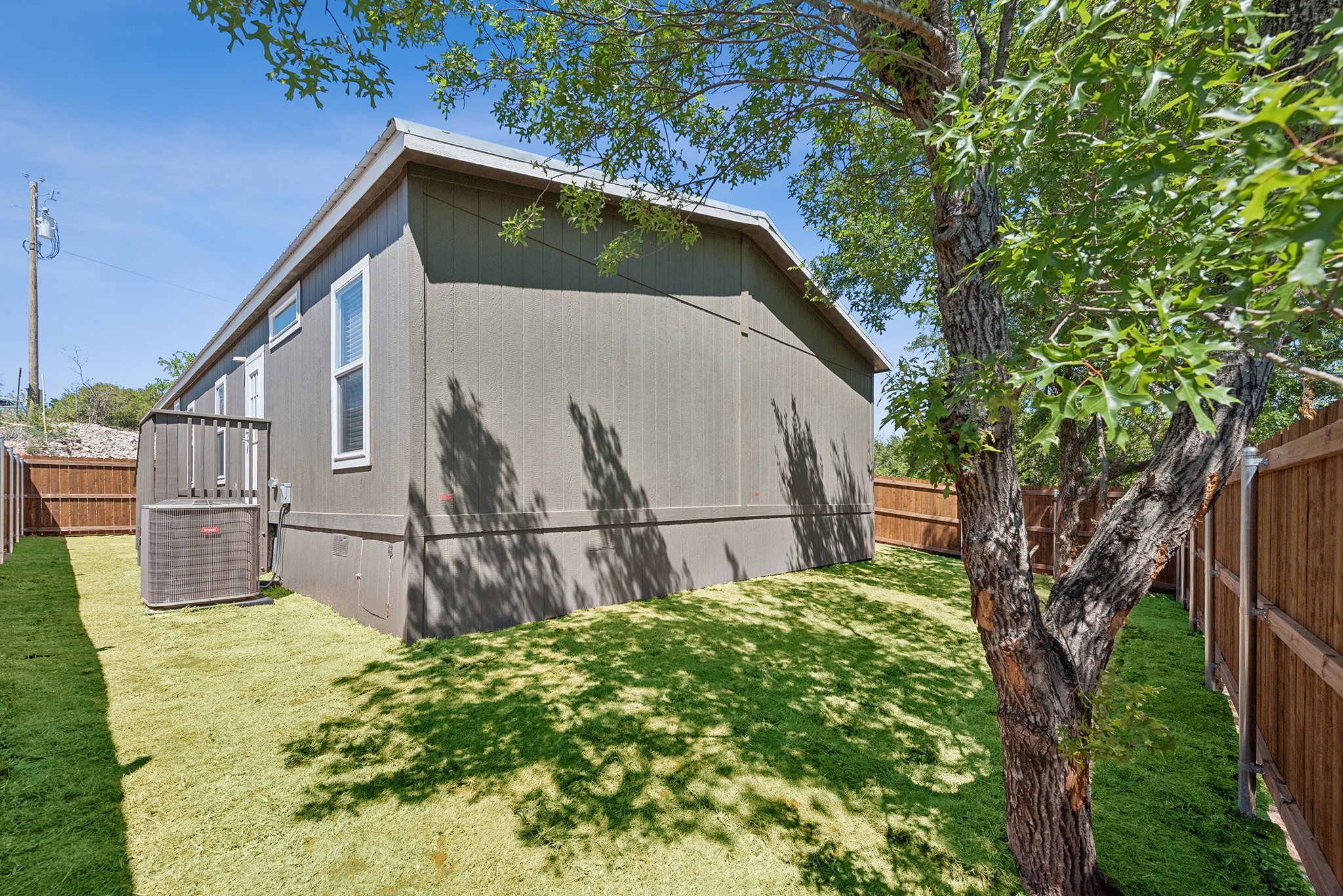 815 Thicket Trail Granbury TX 76048