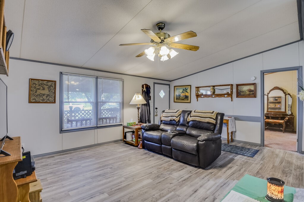 2520 Willow Oak Lane Burleson TX 76028