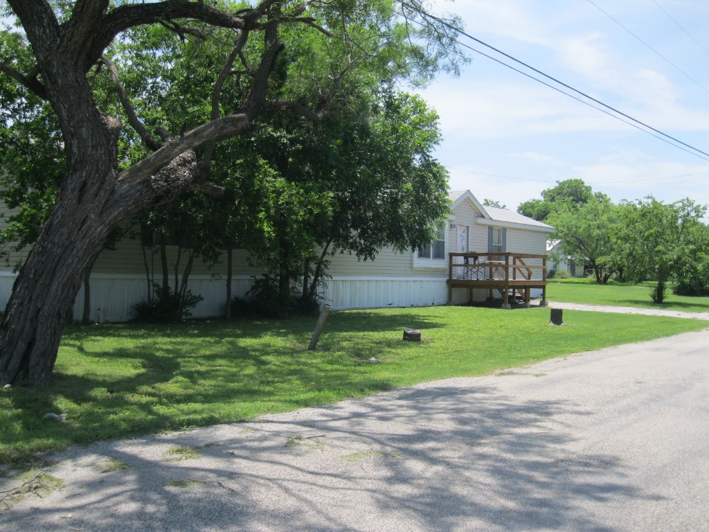 1001 E Hullum Street Breckenridge TX 76424