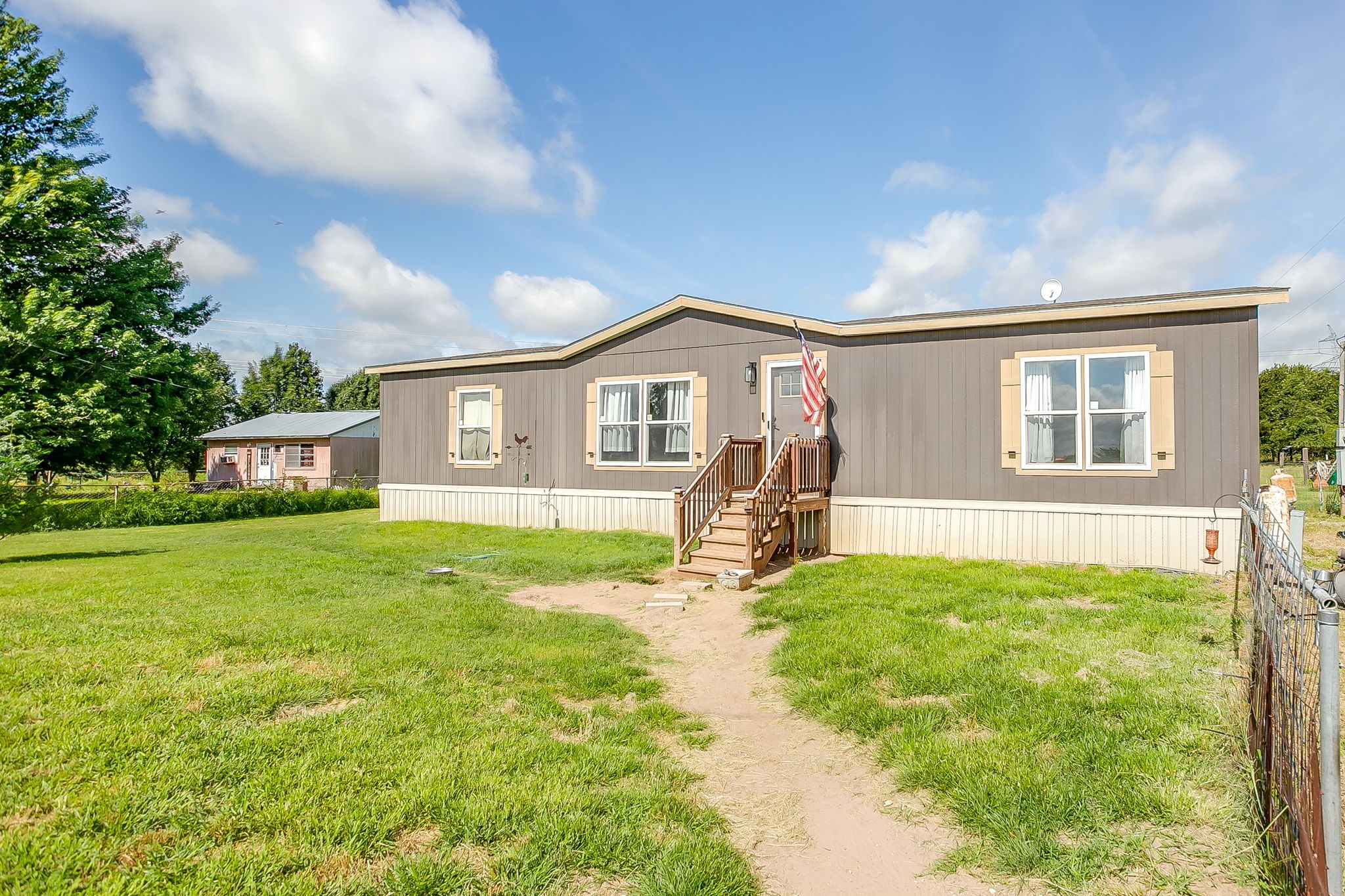 701 Trails Poolville TX 76487