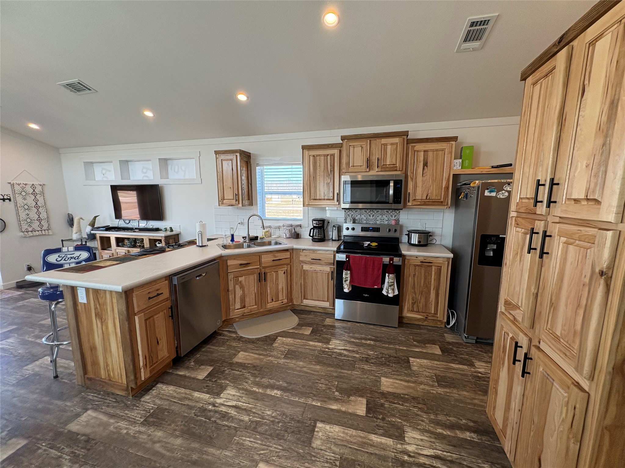 786 Holiday Village Drive Quitman TX 75783