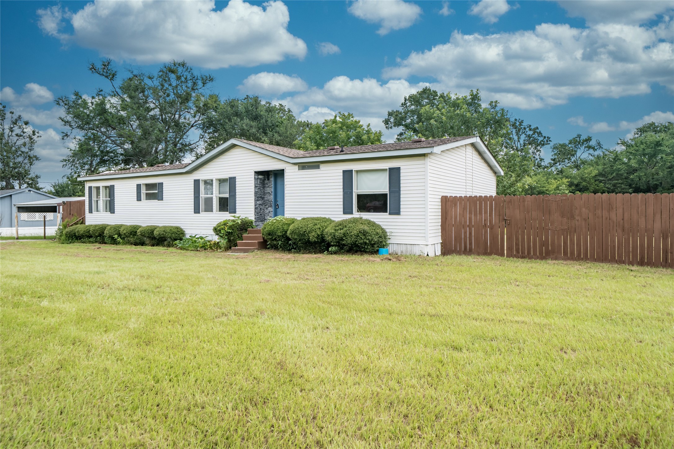 14560 Persimmon Creek Drive Chandler TX 75758