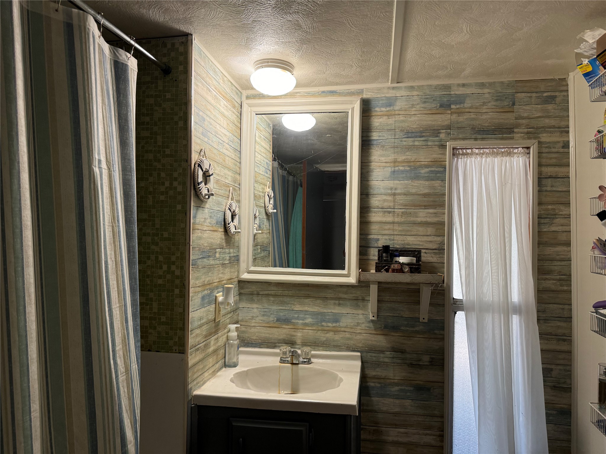 300 Lighthouse Drive Pottsboro TX 75076