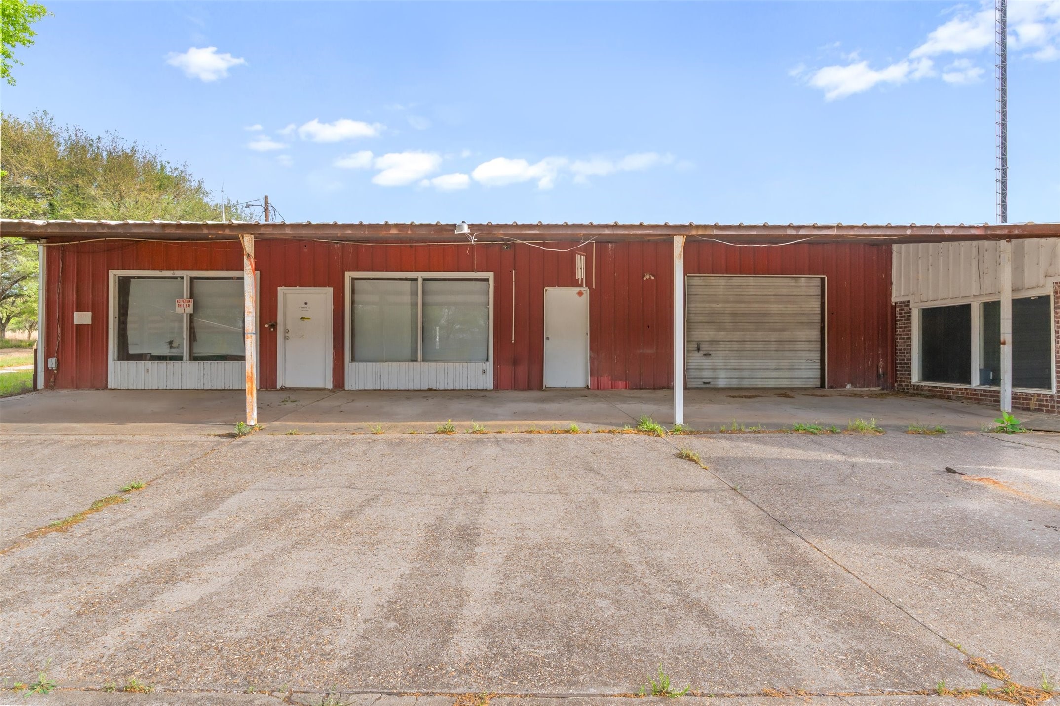 25294 Highway 80 Grand Saline TX 75140