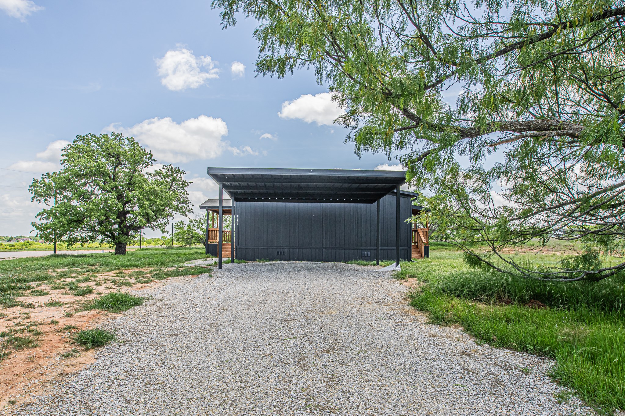 1000 Carnagie Road Poolville TX 76487