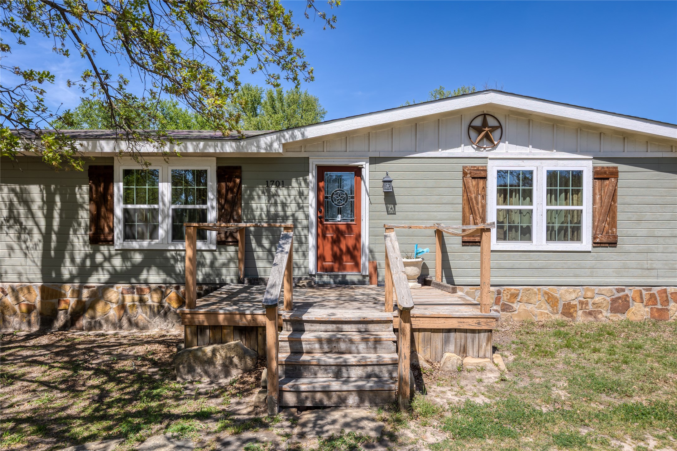 1701 Central Road Weatherford TX 76088