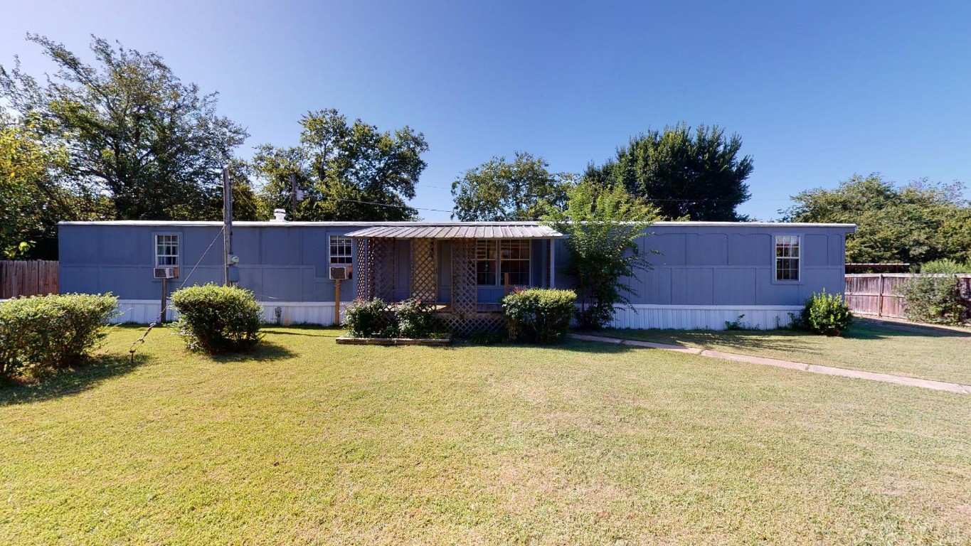 1108 Bell Street Arlington TX 76001