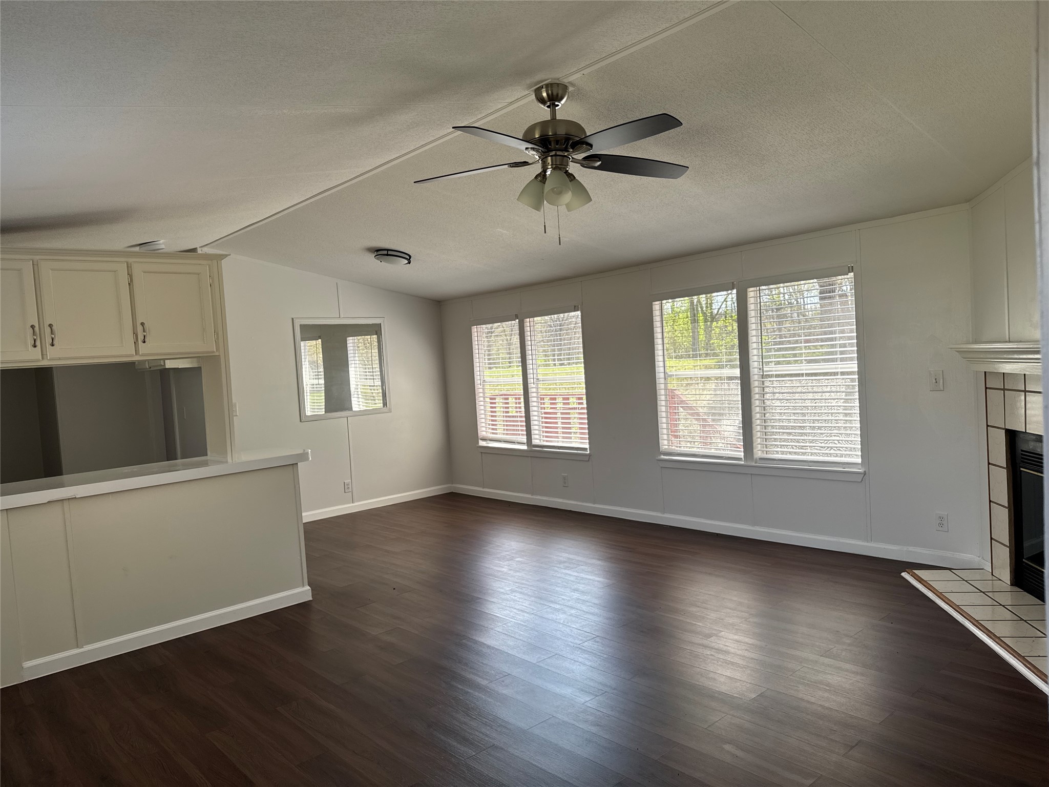 4201 N Interstate Highway 45 Ennis TX 75119