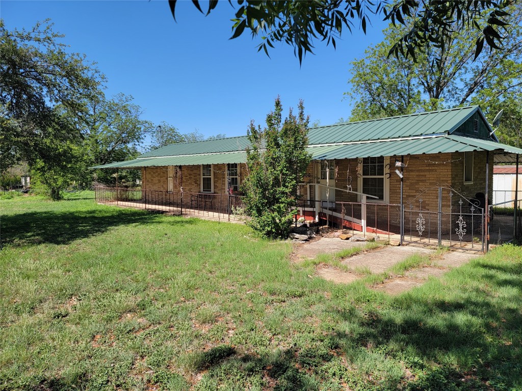500 Starkey Street Bangs TX 76823