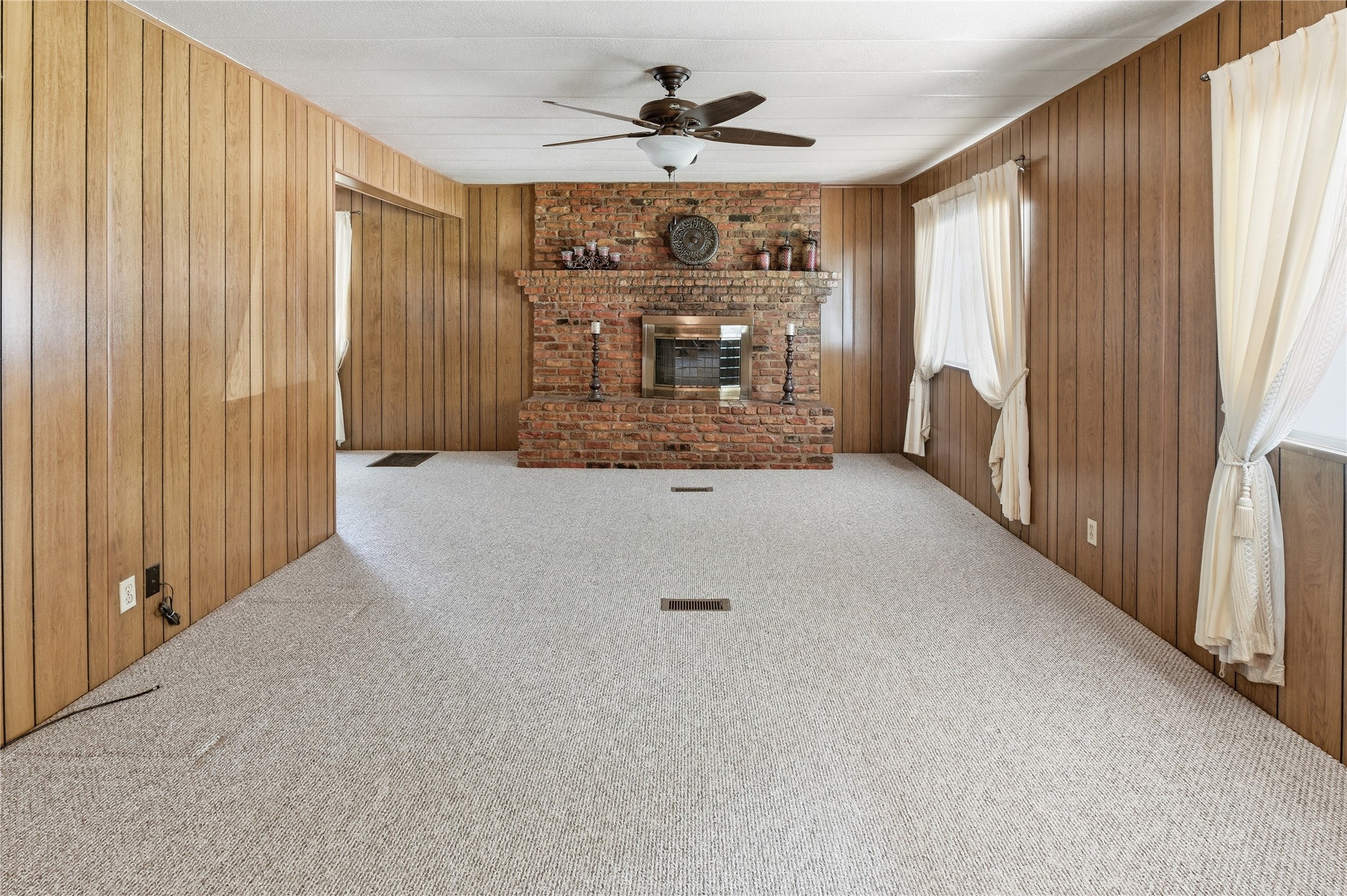3409 Tahitian Court Granbury TX 76048