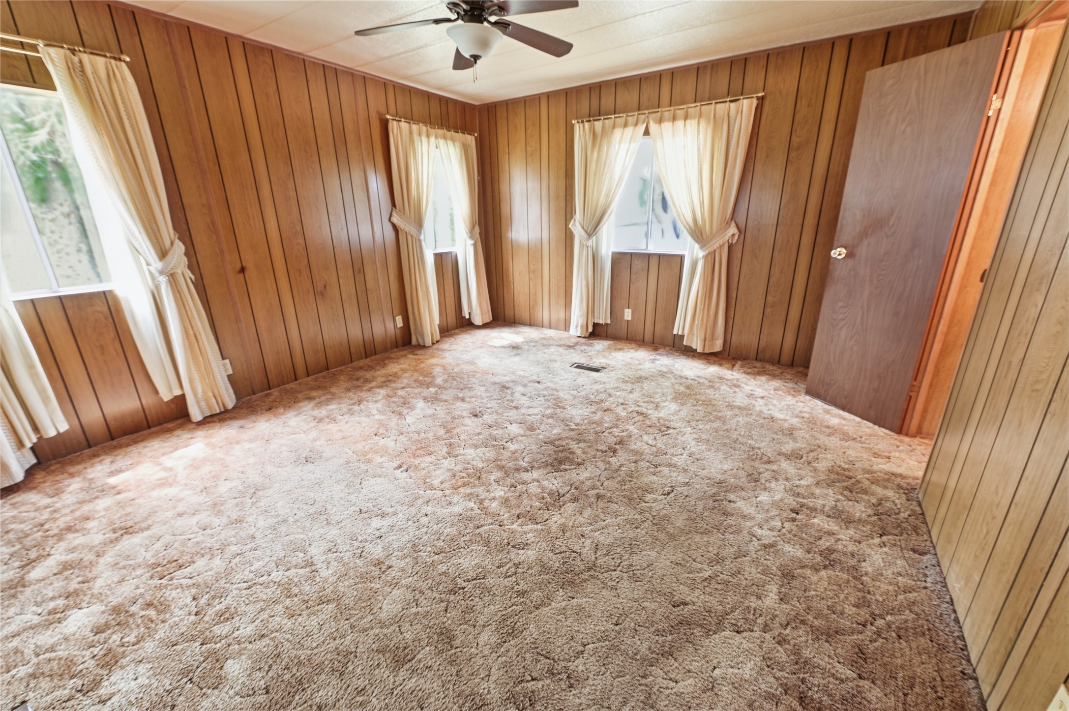 3409 Tahitian Court Granbury TX 76048