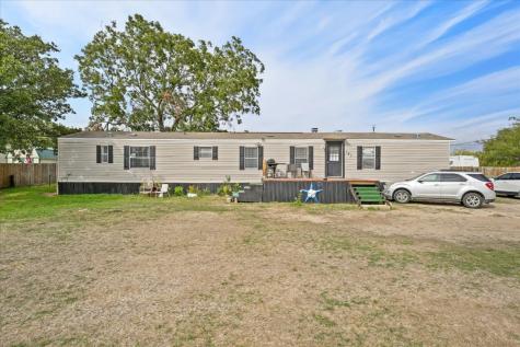 151 Overland Trail Azle TX 76020