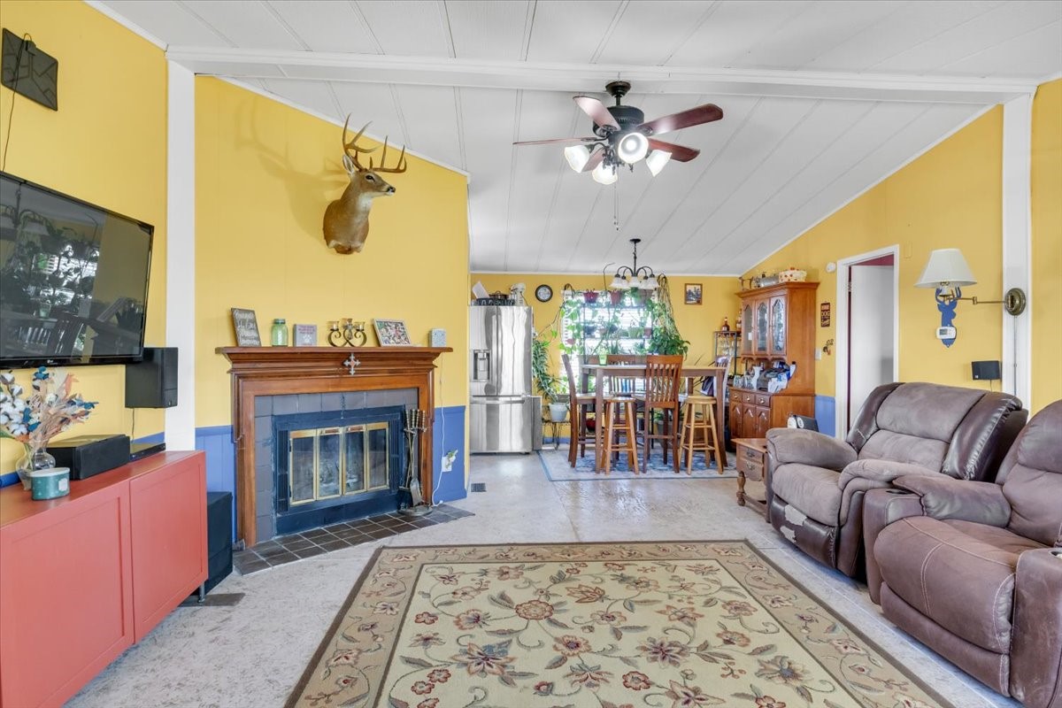 5631 Hillcrest Drive Farmersville TX 75442
