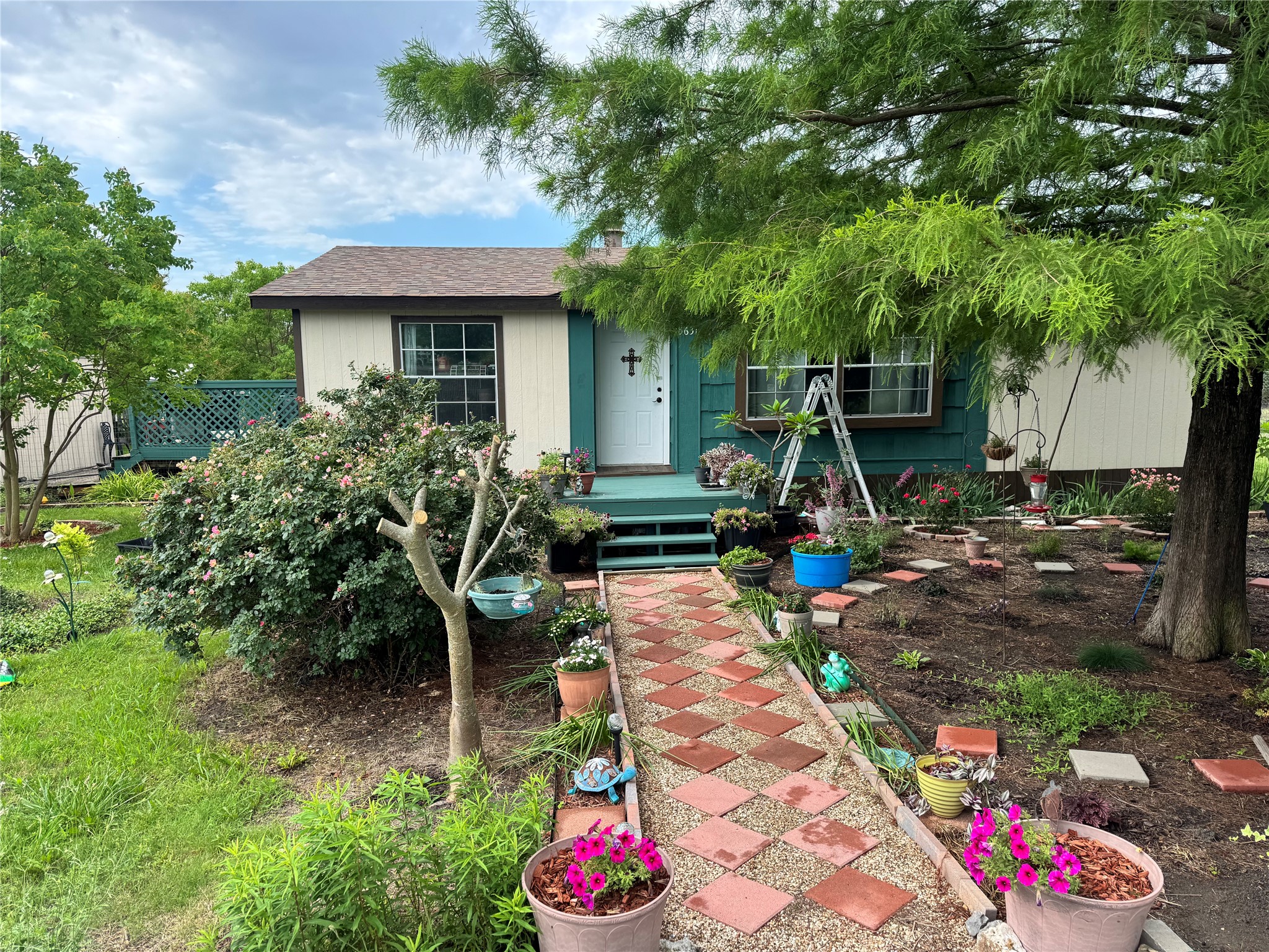5631 Hillcrest Drive Farmersville TX 75442