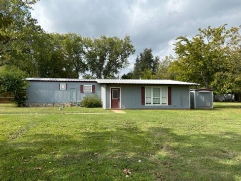 1700 E Apache Trail Granbury TX 76048