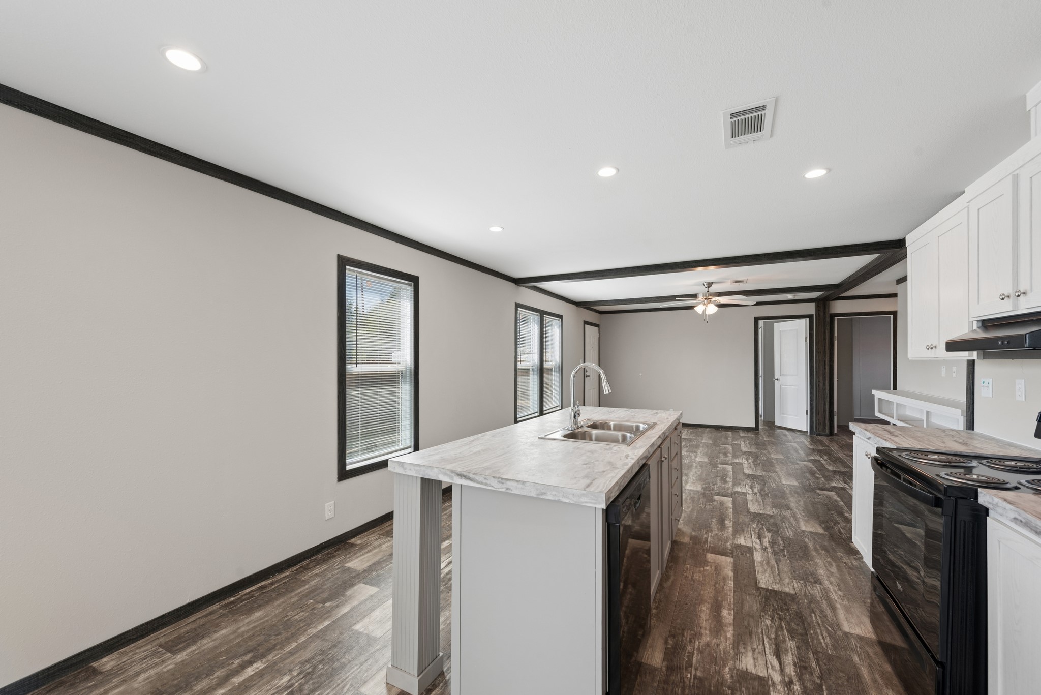 817 Thicket Trail Granbury TX 76048