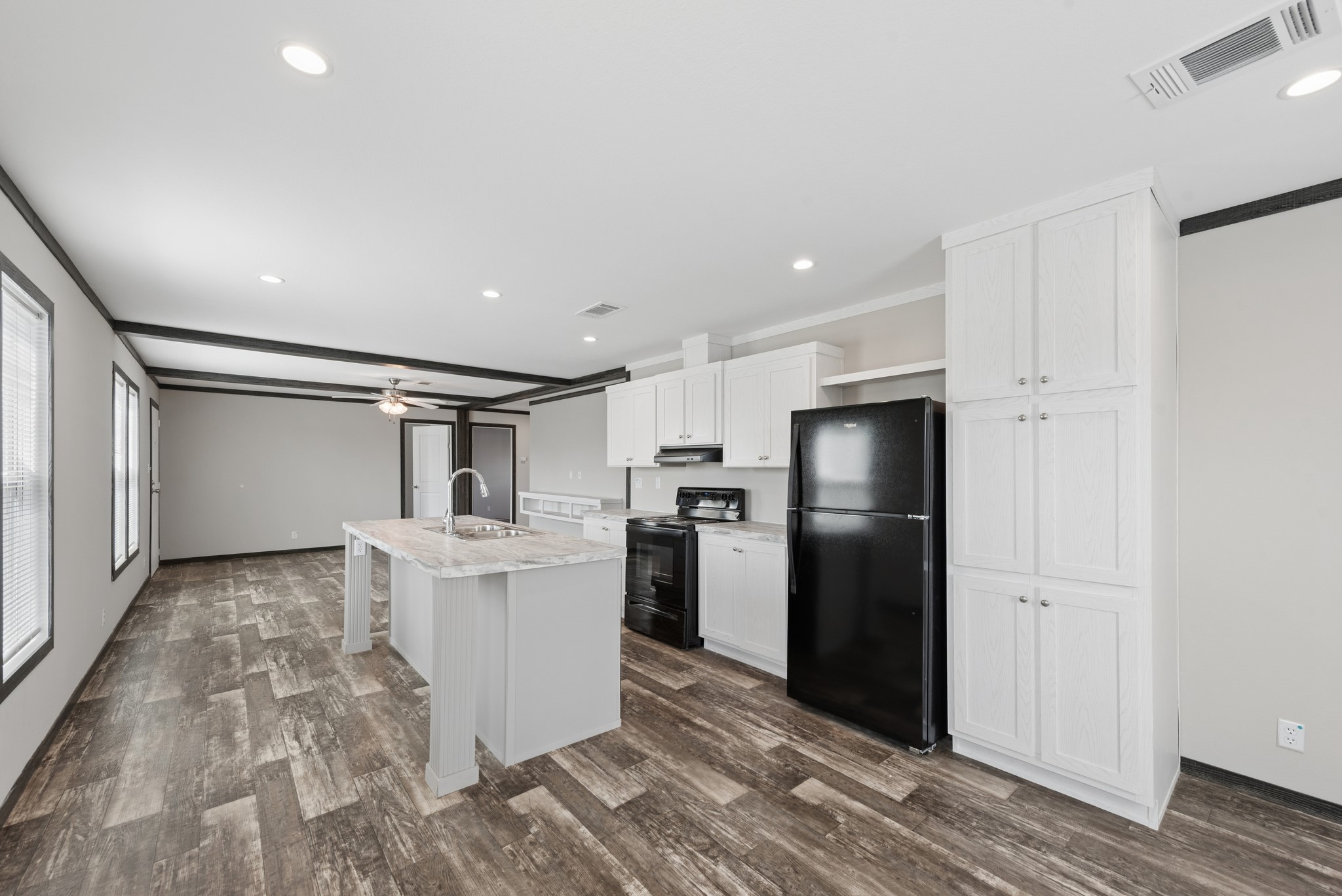 817 Thicket Trail Granbury TX 76048