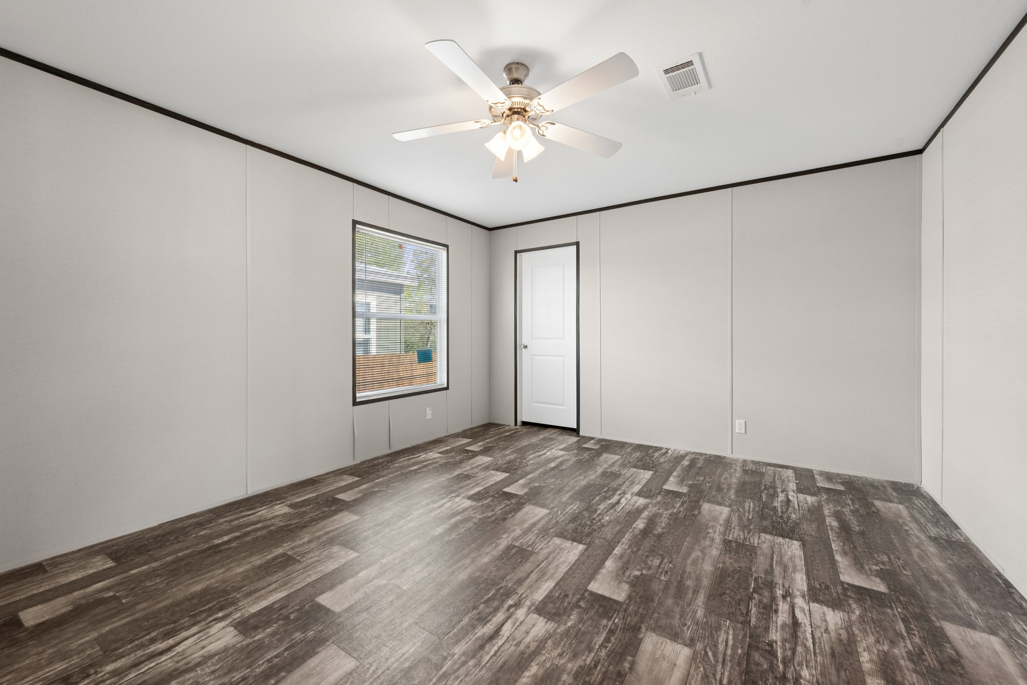 817 Thicket Trail Granbury TX 76048